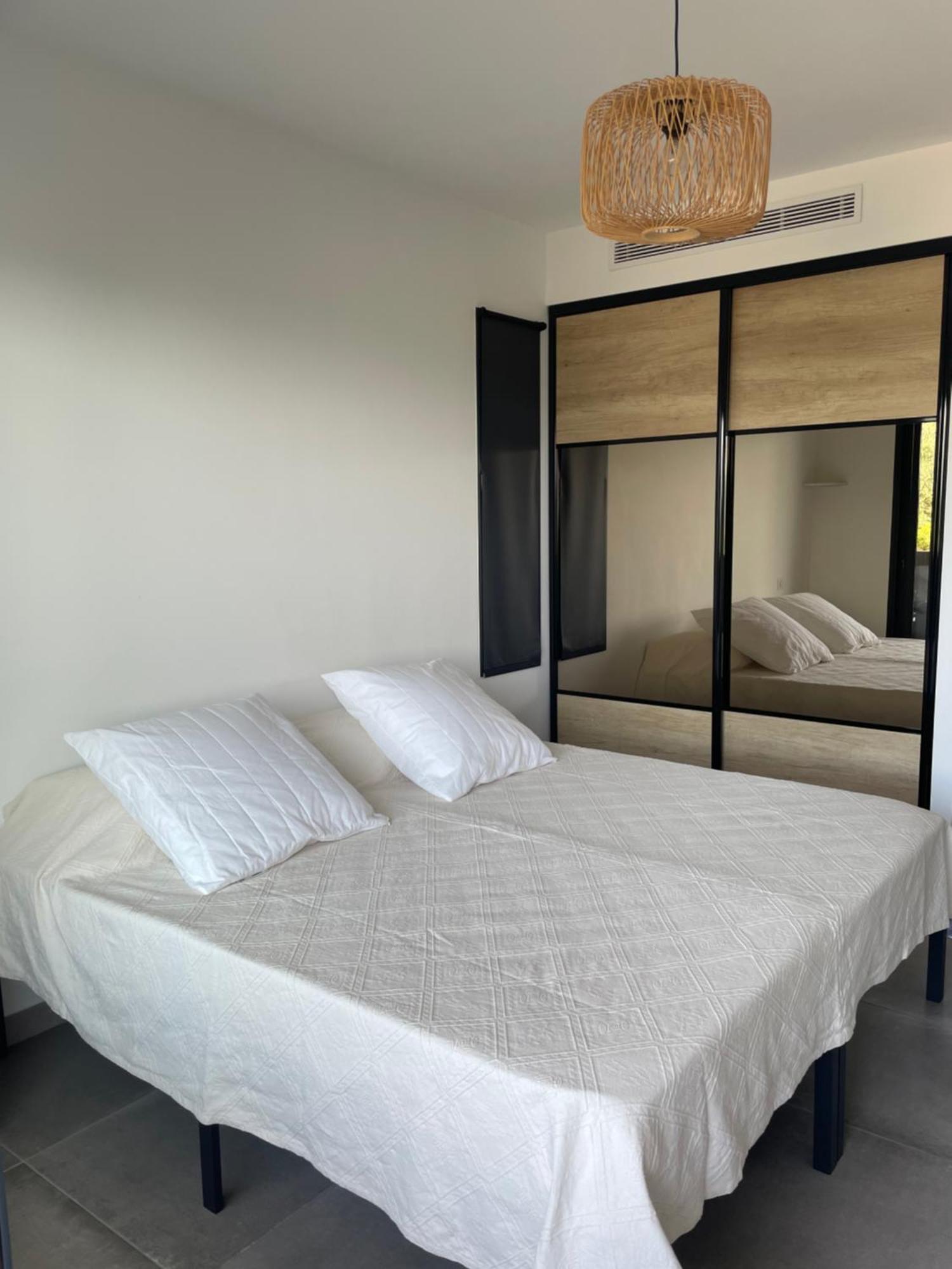 Bel Appartement Spacieux A Porto-Vecchio, 10Min A Pieds Du Centre Ville エクステリア 写真